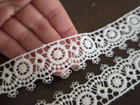 Galon de dentelle bohème ivoire clair petit bord fin · vue 2