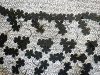 Dentelle noire fleurs 3D laize 130