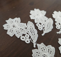 Lot de 5 petits motifs en guipure ivoire fleur · vue 2