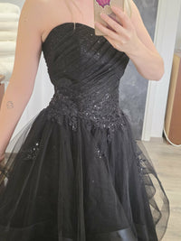Robe de mariée asymétrique noire taille 38 · vue 2