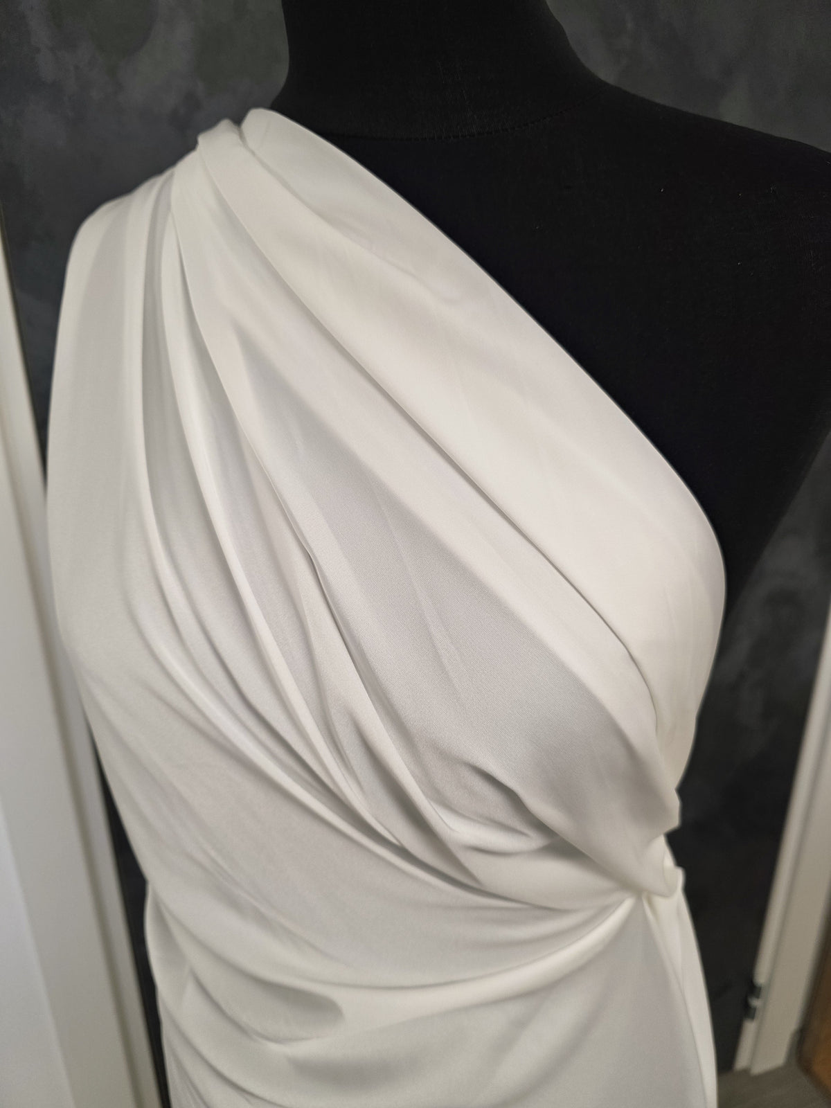 Doublure satin fluide légèrement stretch pour robe de mariée