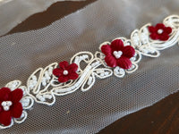 Galon dentelle fleurs bordeaux et perles sur tulle ivoire – 7,5 cm – dentelle florale relief mariage – vendu par 10 cm · vue 3