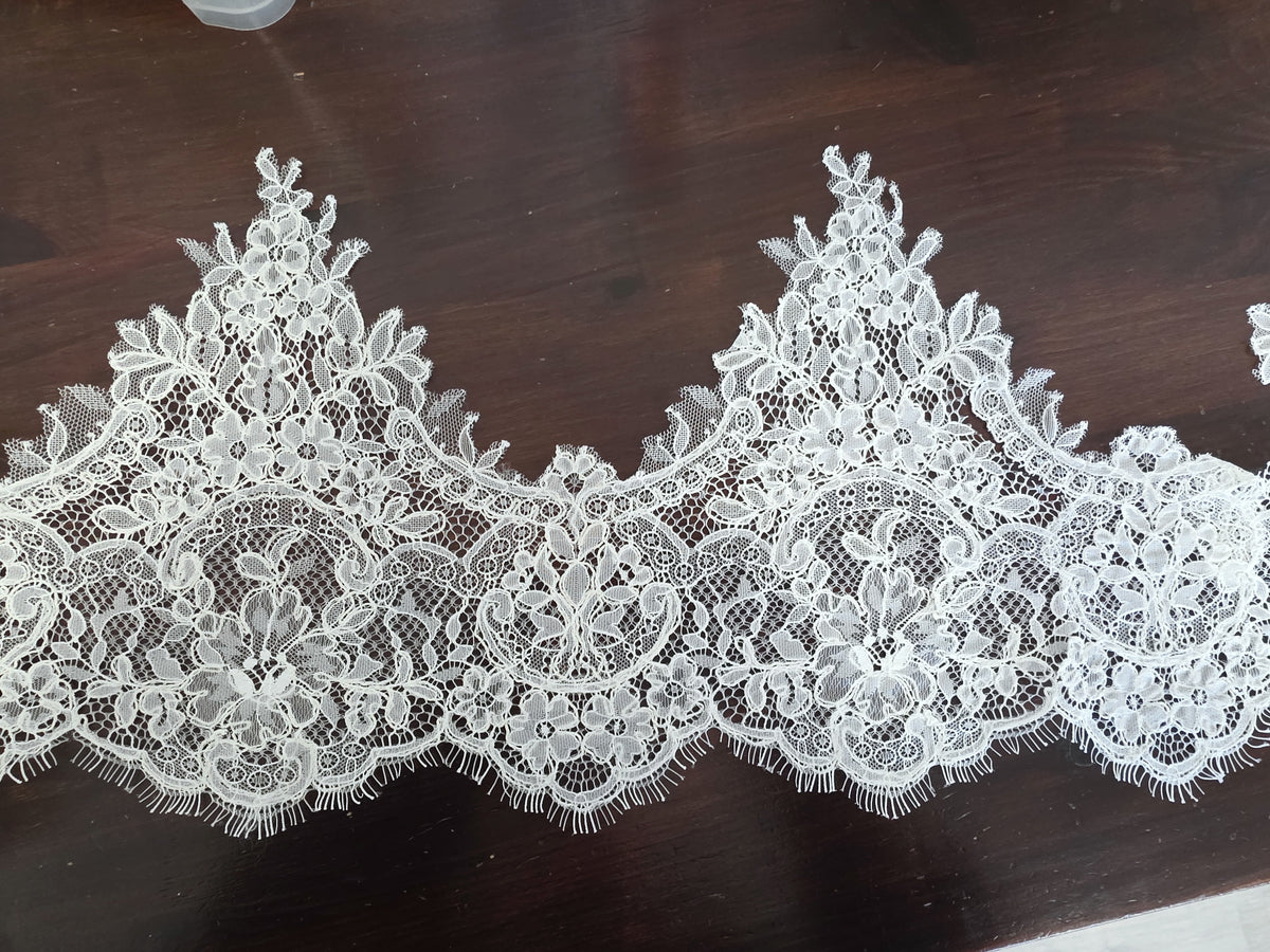 Coupon 10 mètres Galon royale ivoire crème pour robe princesse