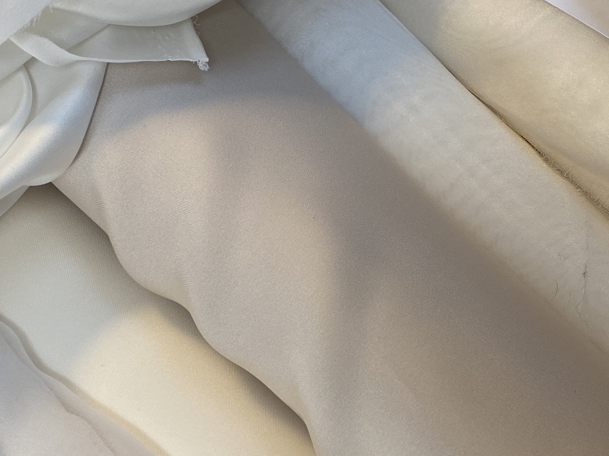 Doublure satin fluide  pour robe de mariée, coloris nude