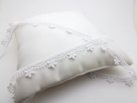 Galon fin de guipure blanc
