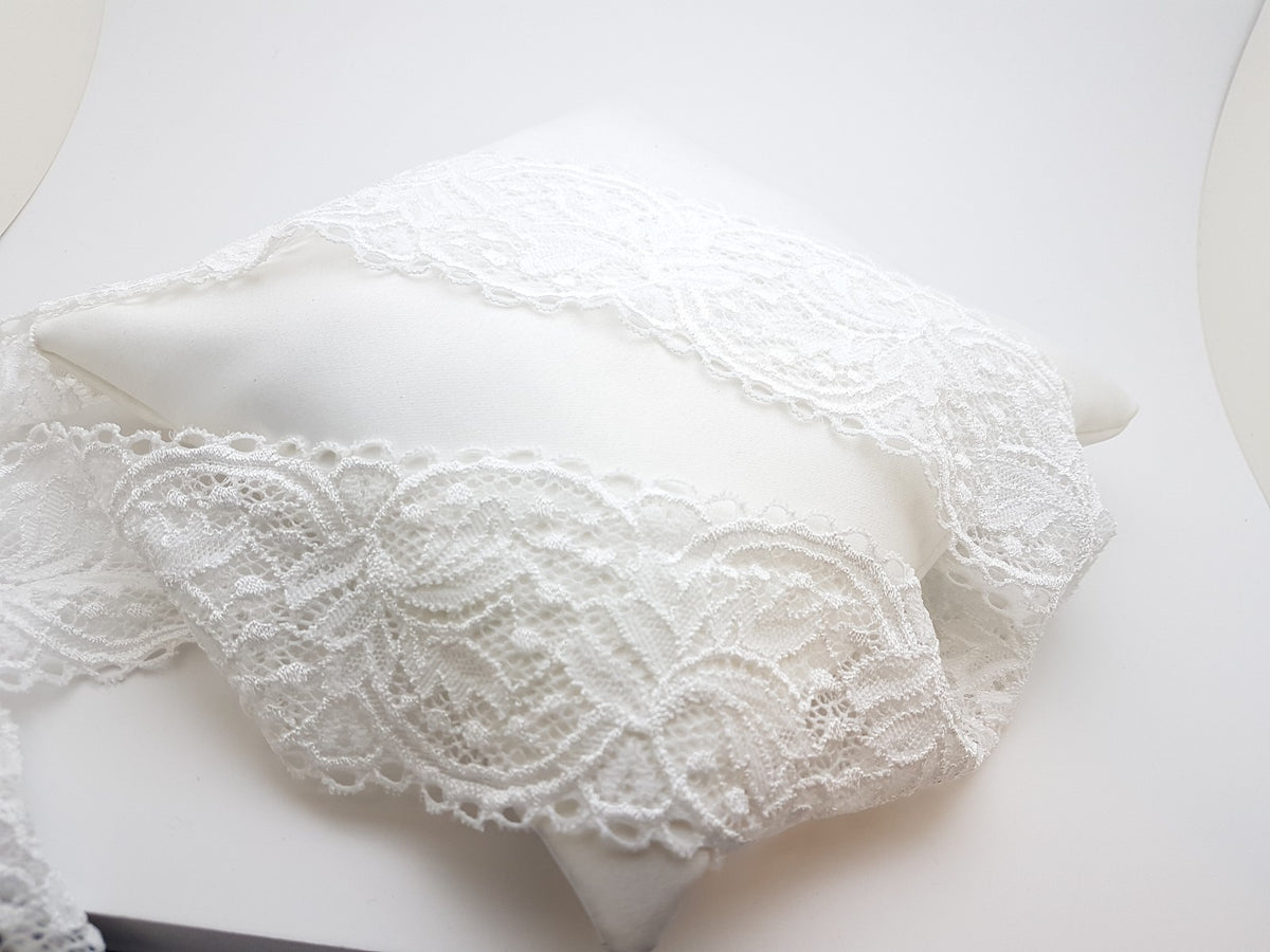 Galon de dentelle elastique blanc