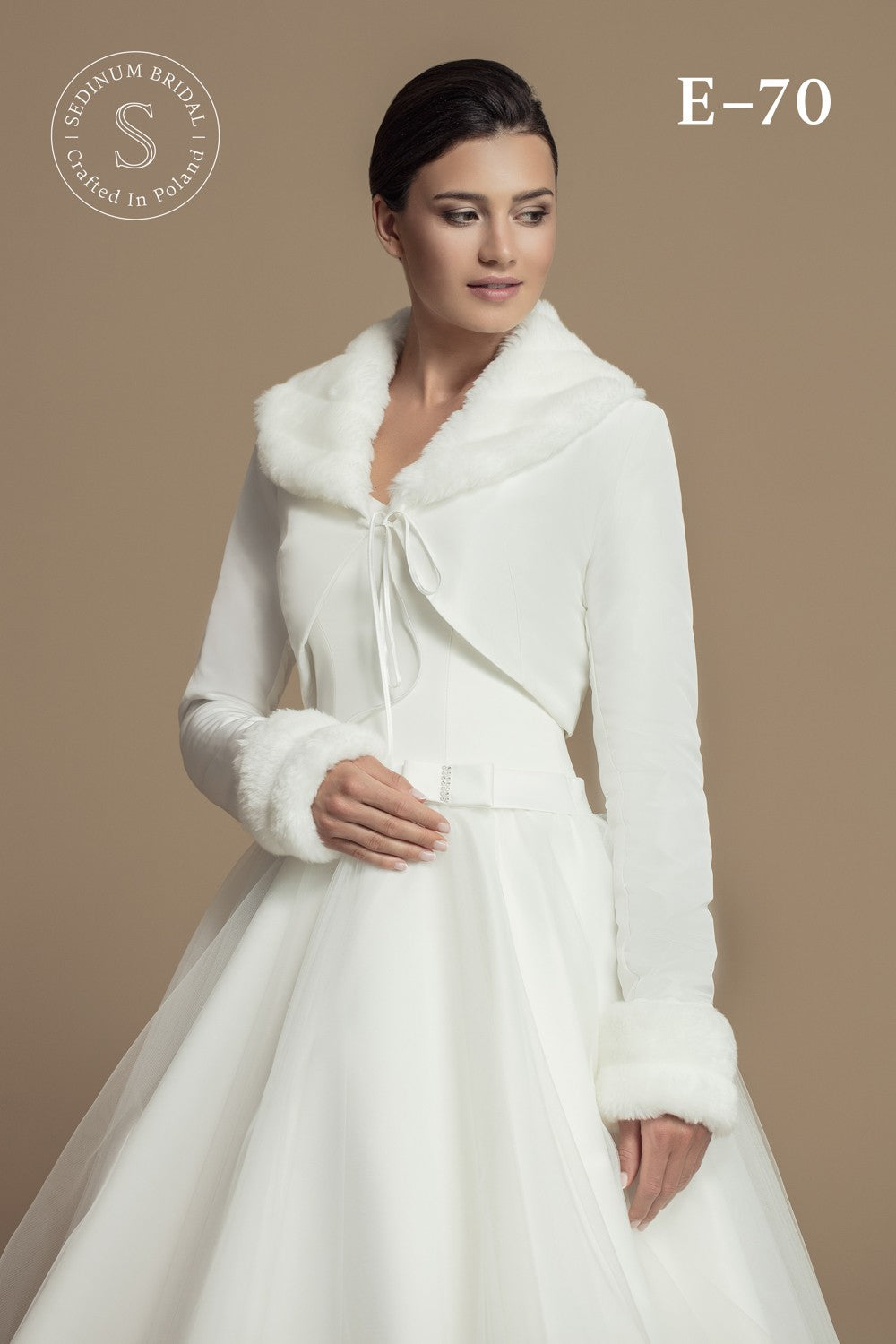 Bolero d'hiver pour mariée manches longues fausse fourrure ivoire ou blanc