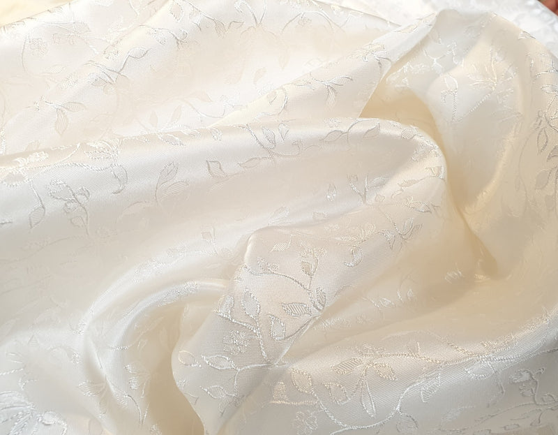 Coupon Brocard motifs feuilles Ivoire creme