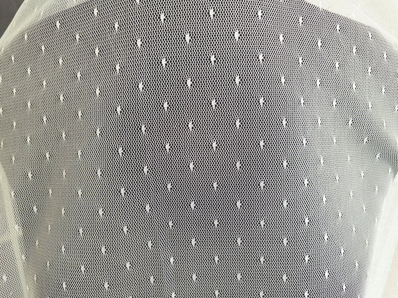 Plumetis, dentelle fine "point d'esprit" ivoire clair/blanc ou coupon ivoire