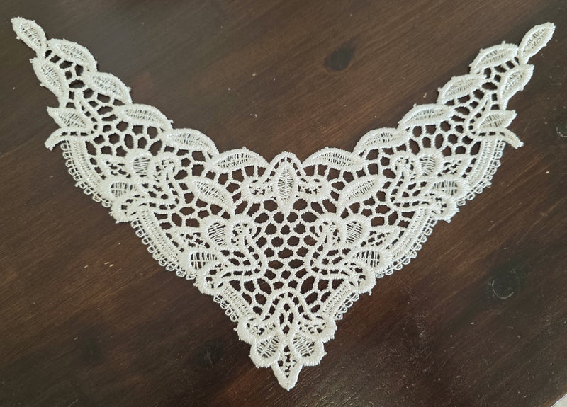 Motif en guipure ivoire creme style vintage