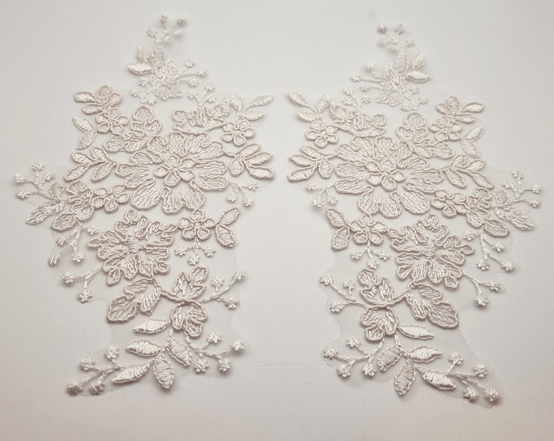 Motif dentelle ivoire nacré fleurs et feuilles pour robe de mariée