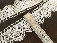 Galon Dentelle Guipure Ivoire Clair Motif Demi-Cercles Festonnés création mariée Vendu par 10 cm · vue 3