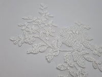 Motif en dentelle ivoire clair feuille fleurs pour robe de mariée · vue 2