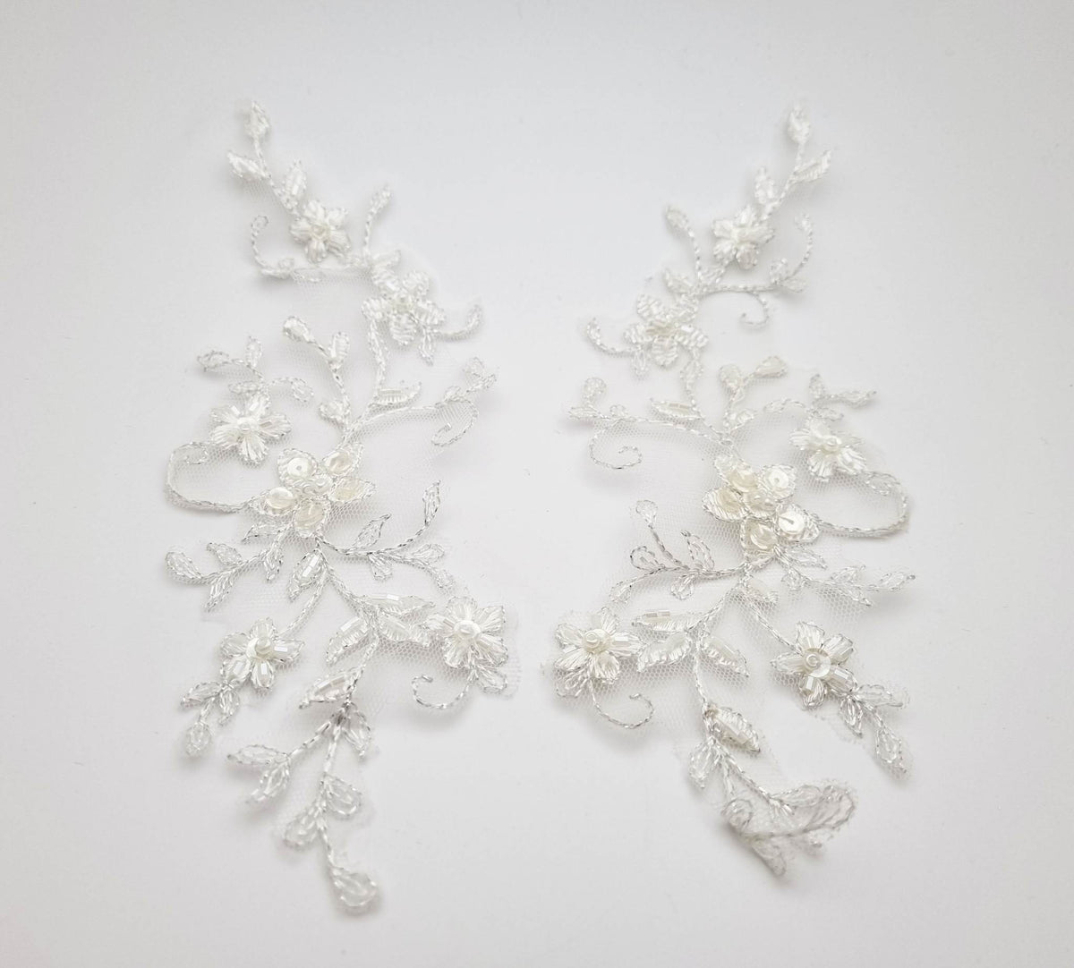 Motif appliqué dentelle ivoire brillant pour robe de mariée