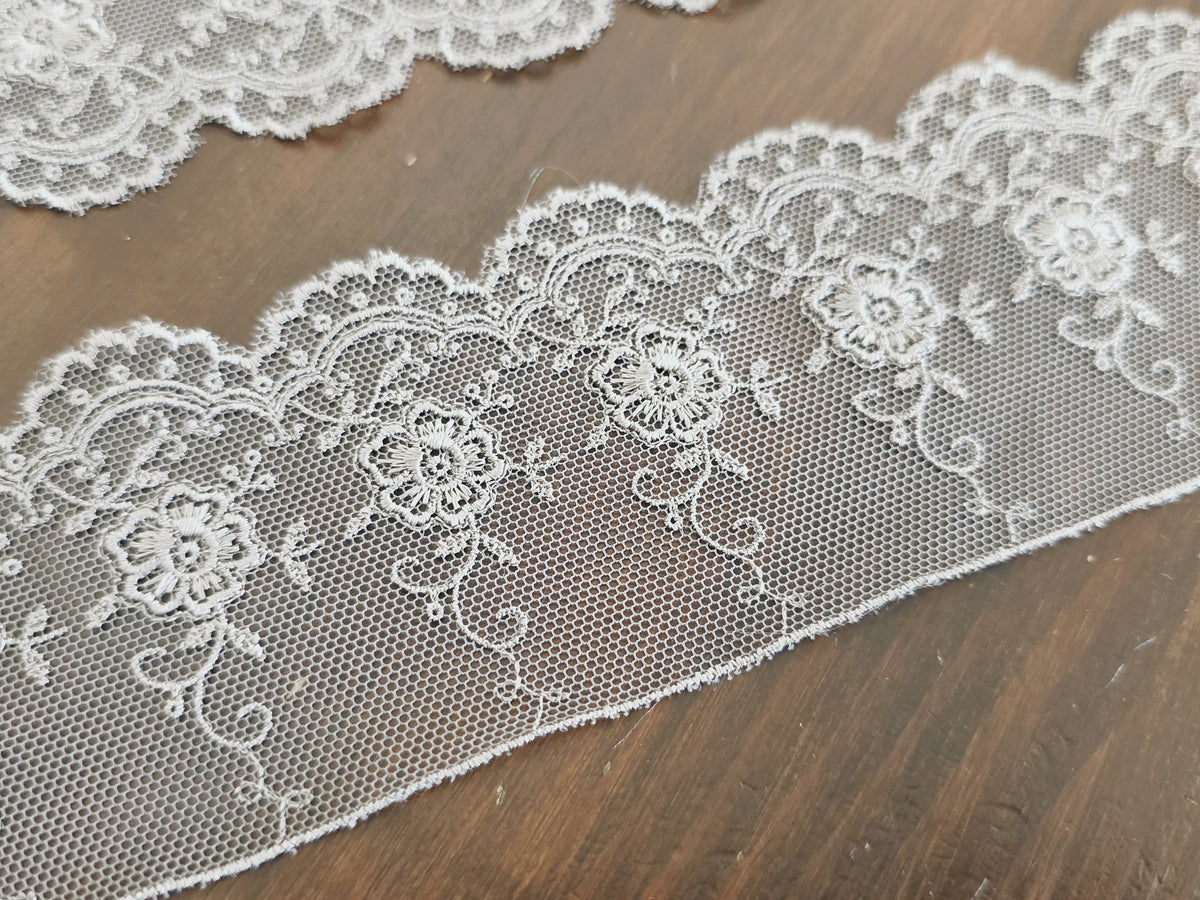 Galon gris dentelle de valencienne bord festonné