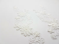 LOT UNIQUE DE 5 PIECES Petits Motifs en dentelles fleurs ivoire · vue 2