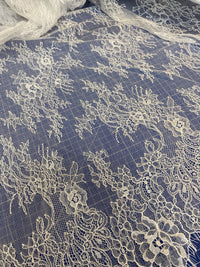 Dentelle fine ivoire pour mariée · vue 3
