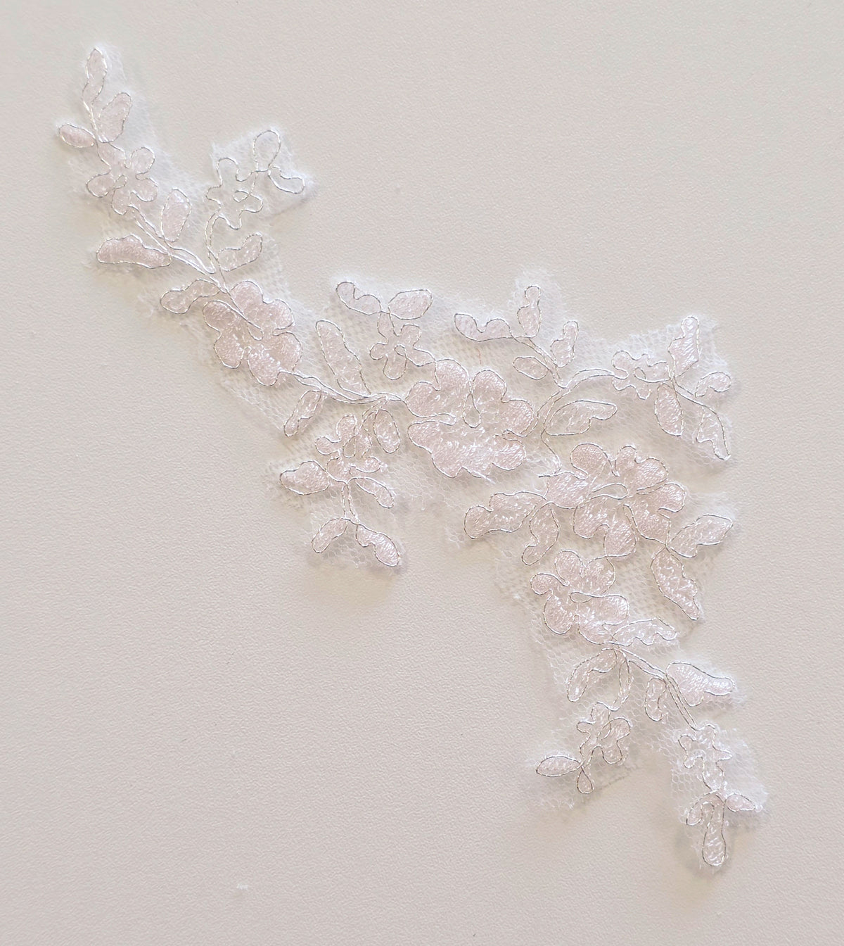 Motif ivoire rosé fil argenté piur création mariée cocktail