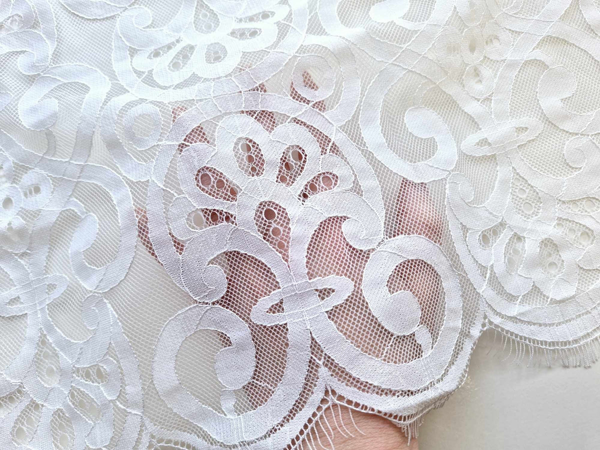 Coupon dentelle arabesque blanc GB