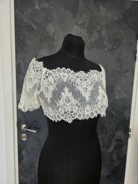 Top mariée dentelle ivoire – Manches courtes festonnées – Dos boutonné – Taille 42 (XL)