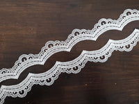 Galon dentelle bohème ivoire clair écailles · vue 2