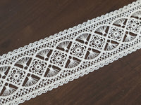 Galon dentelle guipure ivoire clair 6 cm – motif floral ajouré – dentelle mariée bohème au mètre · vue 2