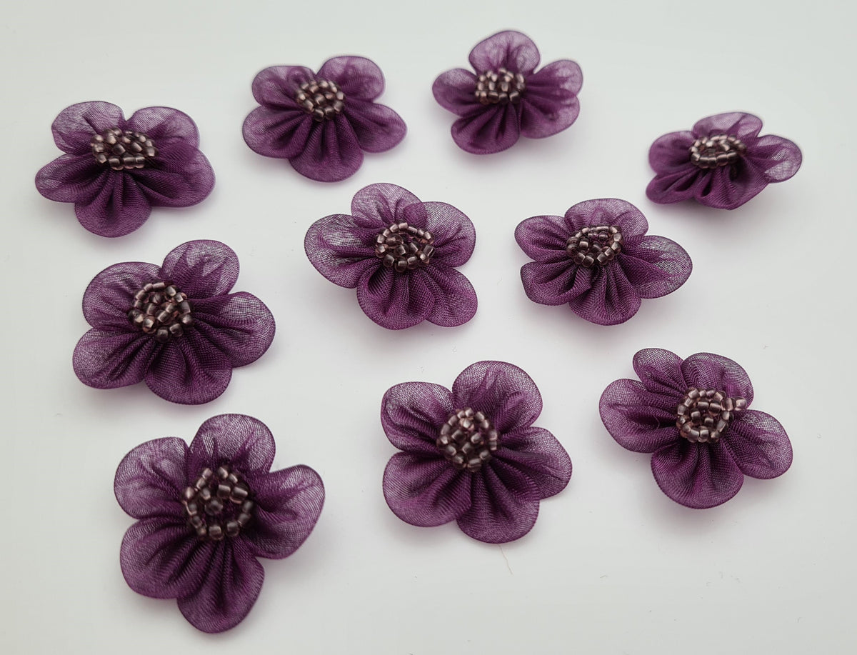 Petites fleurs prune perles