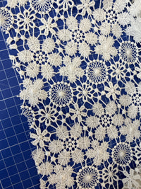 Dentelle guipure motif fleurs mandala ANGIOLA · vue 4