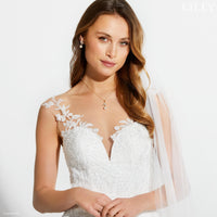 Robe de mariée forme trapèze avec petite traine Dernières pièces taille 50 et 42