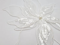 Grande fleur ivoire clair pour robe de mariée · vue 2