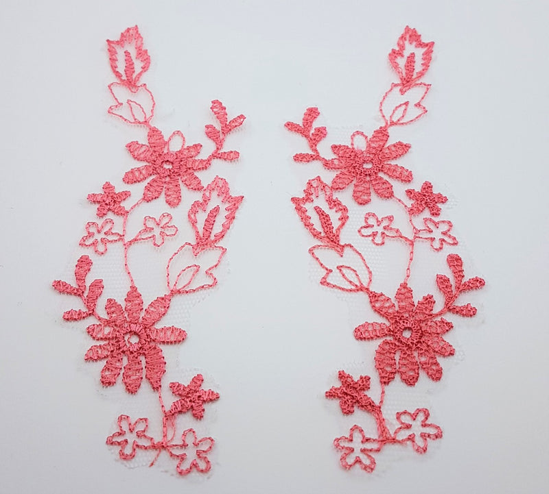 Motif brodé dentelle rose corail