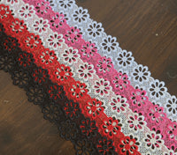Galon dentelle fleurs rouge 3,5 cm – Motif marguerite – Galon couture bohème – Vendu au mètre · vue 5