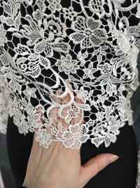 Top mariée dentelle guipure ivoire – Manches longues – Dos boutonné – Taille L · vue 4