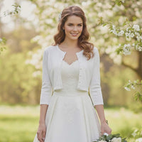Gilet ivoire pour mariée ♡ Manches 3/4 & boutons perles nacrées – Élégant pour mariage · vue 3