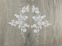 Appliqué dentelle ivoire clair perlé 26 cm – motif fleurs et feuilles sequins – broderie mariée à coudre