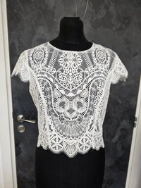 Top mariée bohème dentelle ivoire – Manches courtes festonnées – Dos boutonné – Taille XL